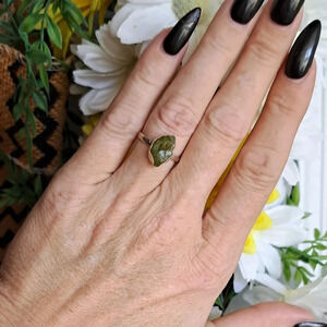 Natural Raw Peridot Solitaire Ring In Sterling Silver. Size 7